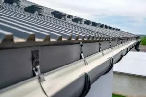 Roof drainage design in UK